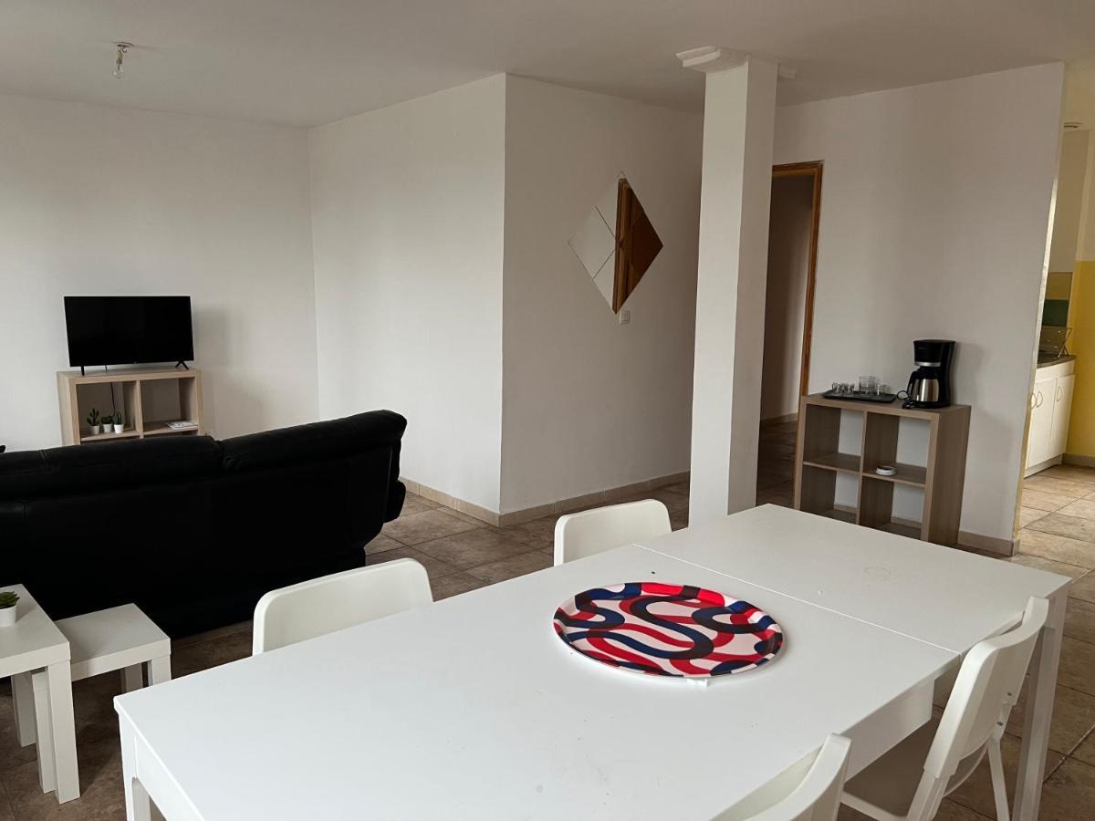 Le Relais De Saint Loup 1 A 66 Personnes Apartment Монтро-фот-Йон Екстериор снимка
